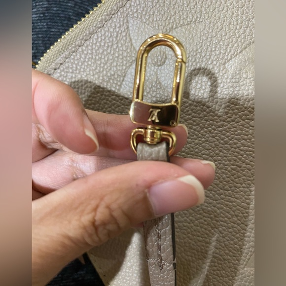 Louis Vuitton Neverfull MM Pouch Authentic - Picture 12 of 16